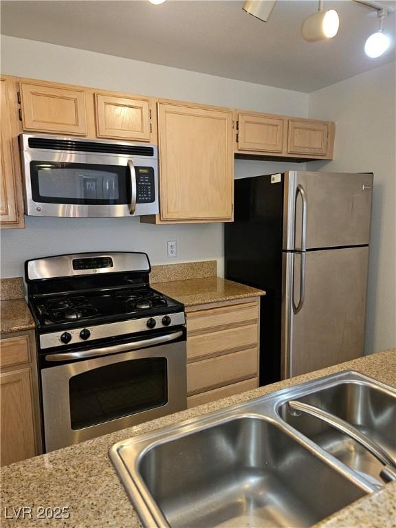 8452 Boseck Dr Unit 216, Las Vegas, NV 89145 - photo 2
