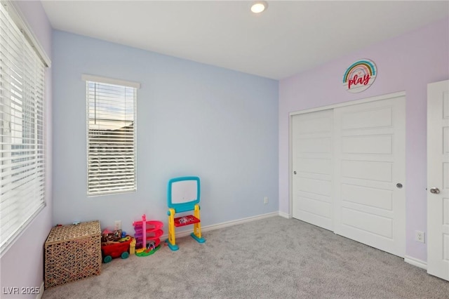 playroom with carpet flooring, baseboards, and recessed lighting
