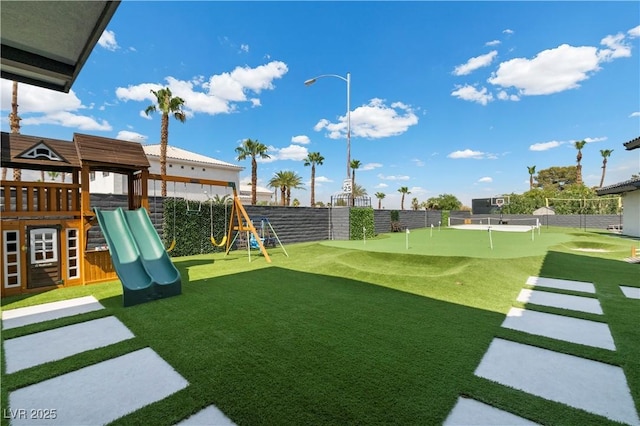 2715 Twin Palms Cir, Las Vegas, NV 89117 - view of yard with an area to practice putting