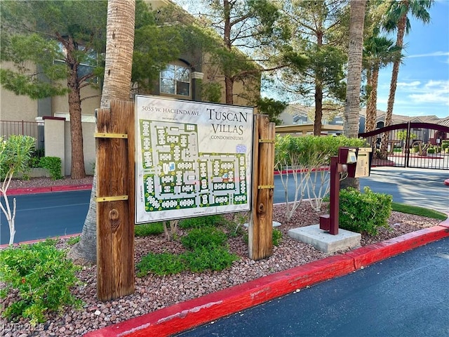 5055 W Hacienda Ave Unit 1095, Las Vegas, NV 89118 - exterior details with a gate