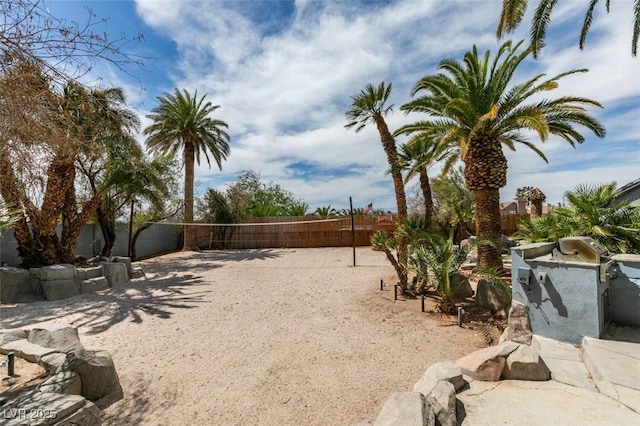 6520 Turtle Hill Rd, Las Vegas, NV 89110 - view of yard with fence