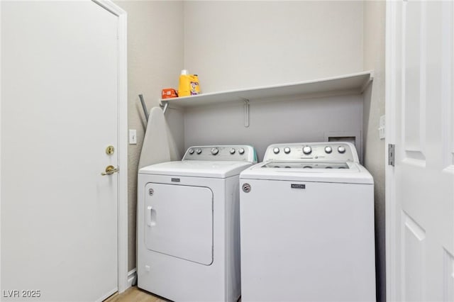 5286 Monterey Park Cir, Las Vegas, NV 89146 - laundry area featuring washing machine and clothes dryer