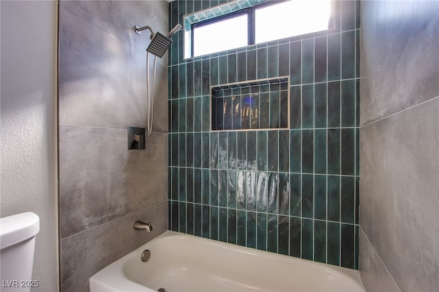 3118 Floral Vista Ave, Henderson, NV 89014 - full bathroom featuring washtub / shower combination and toilet