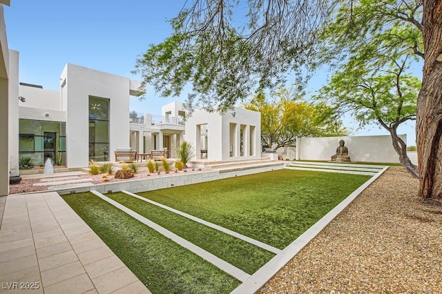 8525 W Verde Way, Las Vegas, NV 89149 - view of yard with a patio area