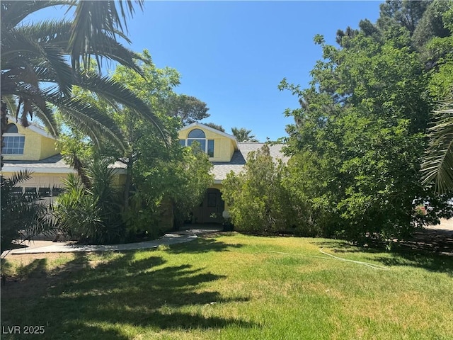1385 Ringe Ln, Las Vegas, NV 89110 - view of green lawn