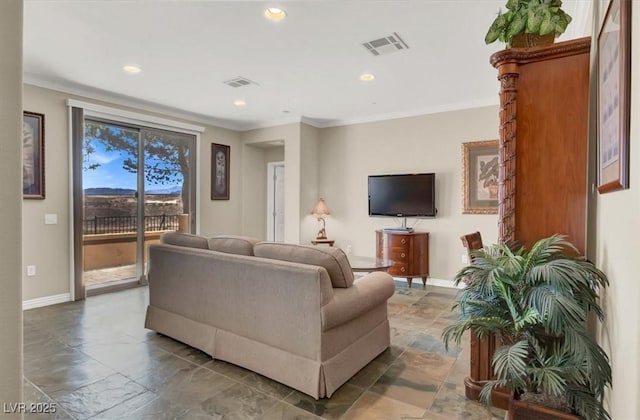 living area featuring baseboards, ornamental molding, visible vents, and recessed lighting