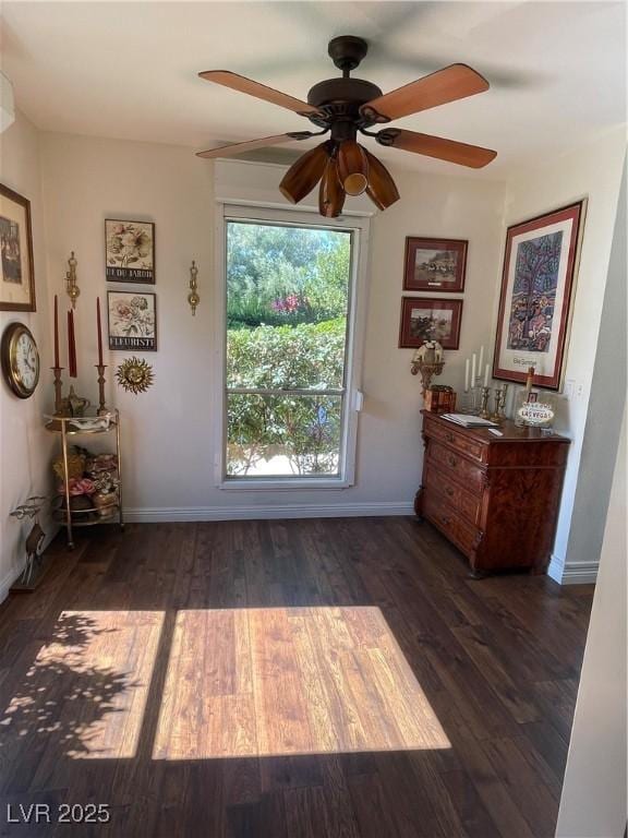 682 Oakmont Ave Unit 1507, Las Vegas, NV 89109 - dining area with dark wood-style floors and ceiling fan