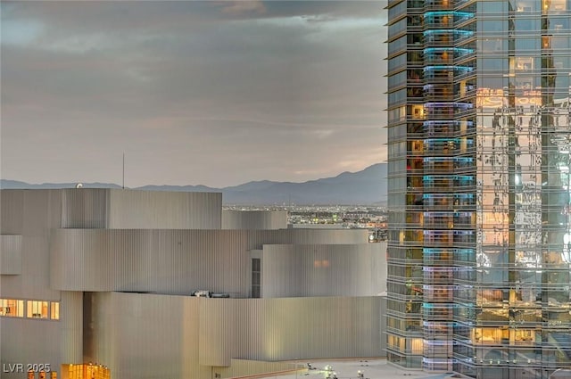 3726 S Las Vegas Blvd Unit 1003, Las Vegas, NV 89158 - city view featuring mountains