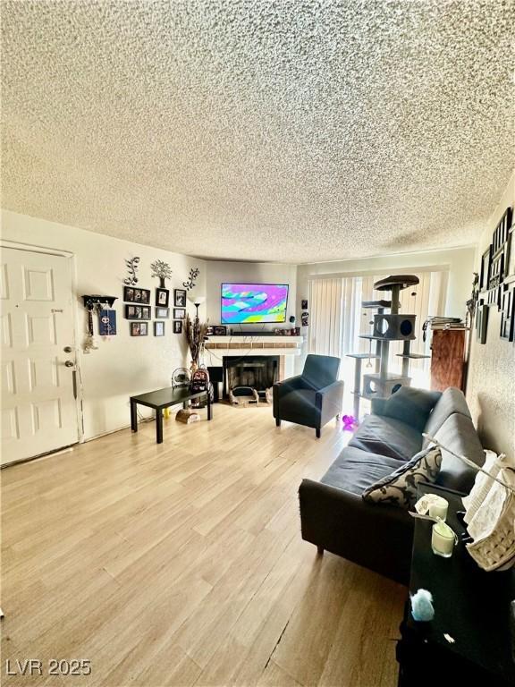 221 Mission Newport Ln Unit 205, Las Vegas, NV 89107 - photo 1