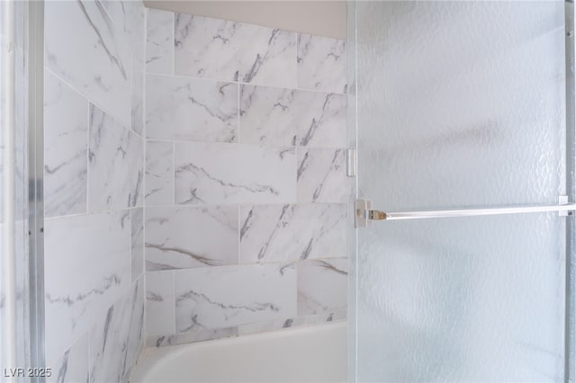 1400 Jamielinn Ln Unit 104, Las Vegas, NV 89110 - bathroom with bath / shower combo with glass door