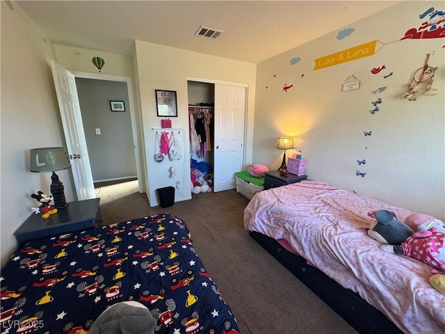 2807 Camelback Ln, Henderson, NV 89074 - carpeted bedroom featuring a closet and visible vents