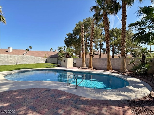 2022 Big Bend Way, Henderson, NV 89074 - view of swimming pool featuring a fenced backyard
