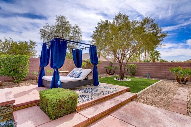 4624 Leon De Oro Dr, Las Vegas, NV 89129 - fenced backyard featuring a patio area
