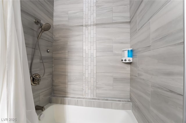 3120 S Eastern Ave Unit 6, Las Vegas, NV 89169 - full bathroom featuring shower / bath combo with shower curtain