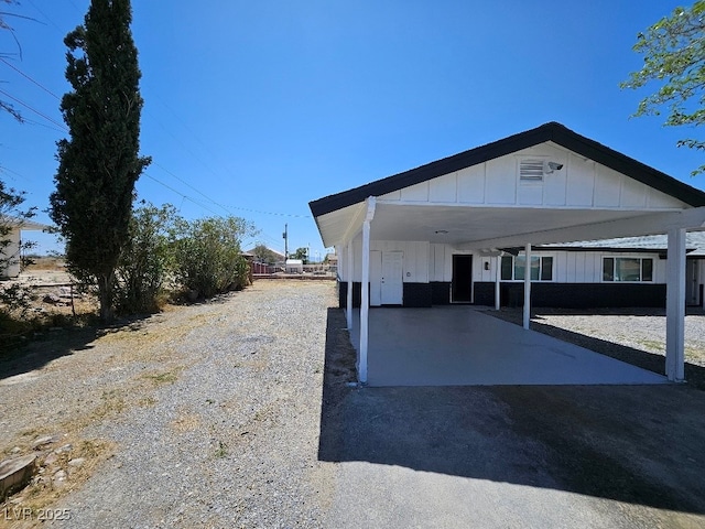 exterior space featuring driveway