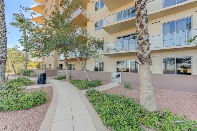 exterior space featuring fence