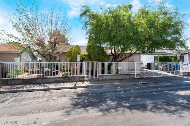 gate featuring fence