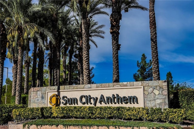 view of community / neighborhood sign