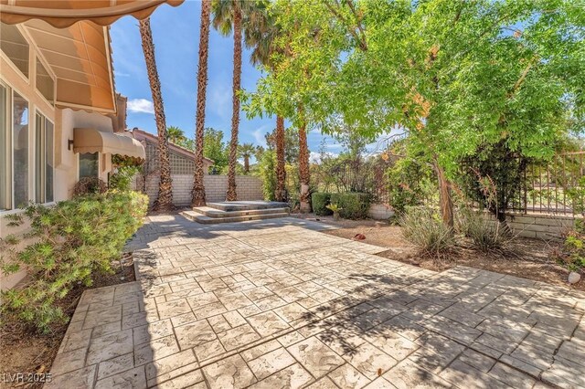 465 Indigo Springs St, Henderson, NV 89014 - view of patio / terrace with a fenced backyard