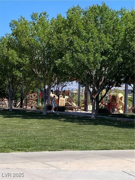 10349 Mystic Pine Rd, Las Vegas, NV 89135 - view of home's community featuring a lawn