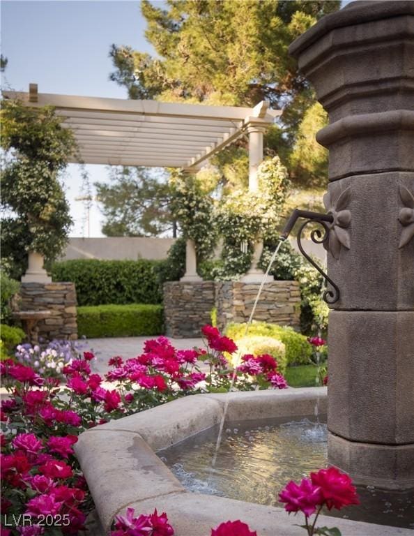 view of yard with a pergola