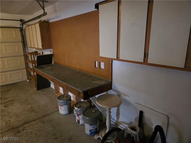 7328 Coffeyville Ave, Las Vegas, NV 89147 - view of garage