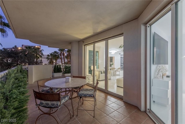 2857 Paradise Rd Unit 305, Las Vegas, NV 89109 - view of balcony