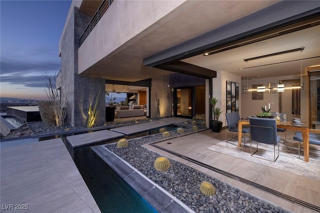 811 Magnum Cliff Ct, Henderson, NV 89012 - view of patio terrace at dusk