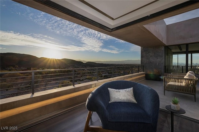 811 Magnum Cliff Ct, Henderson, NV 89012 - balcony featuring a mountain view