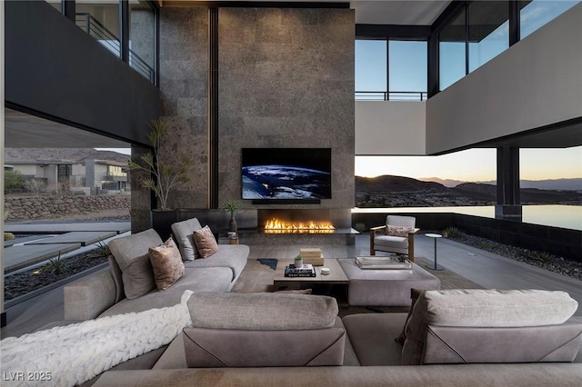 811 Magnum Cliff Ct, Henderson, NV 89012 - interior space
