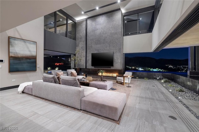 811 Magnum Cliff Ct, Henderson, NV 89012 - interior space