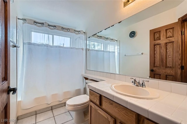 9921 Heffner Hills Cir, Las Vegas, NV 89117 - bathroom with tile patterned flooring, shower / tub combo, toilet, and vanity