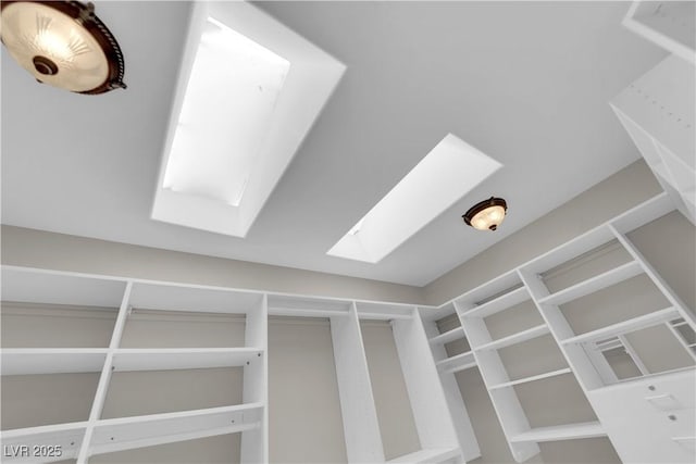 2595 Aviv Ct, Las Vegas, NV 89121 - room details with a skylight