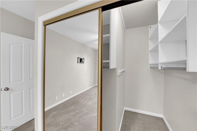 2595 Aviv Ct, Las Vegas, NV 89121 - walk in closet with carpet floors