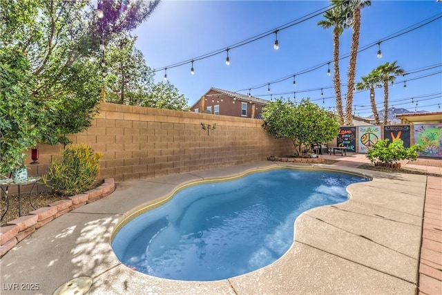 664 Blue Crystal Creek Rd, Henderson, NV 89002