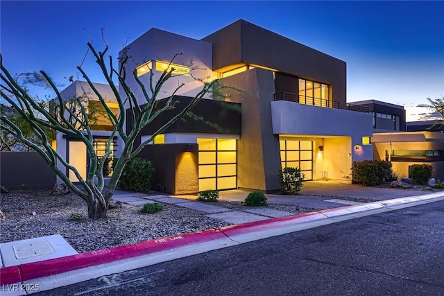 917 Vegas View Dr, Henderson, NV 89052 - modern home featuring a balcony and stucco siding