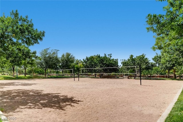 917 Vegas View Dr, Henderson, NV 89052 - surrounding community featuring volleyball court