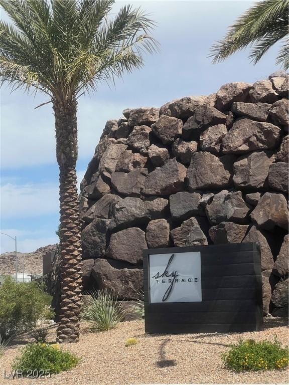 917 Vegas View Dr, Henderson, NV 89052 - exterior space
