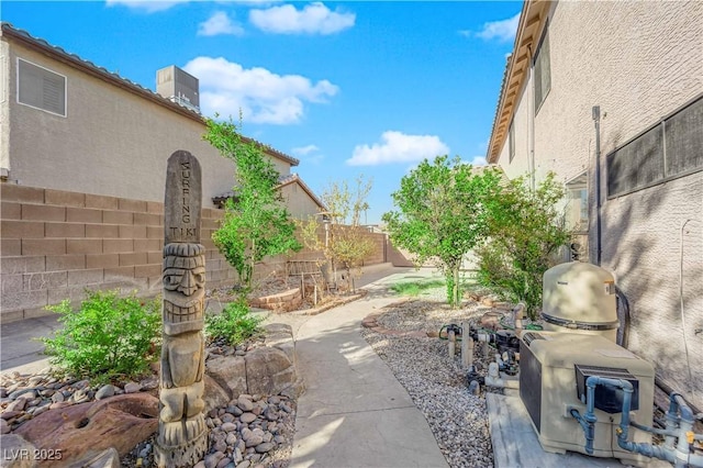 204 Appian Way, Henderson, NV 89002 - surrounding community with a fenced backyard