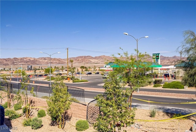 664 Foam Flower Ln, Henderson, NV 89015 - surrounding community with a mountain view
