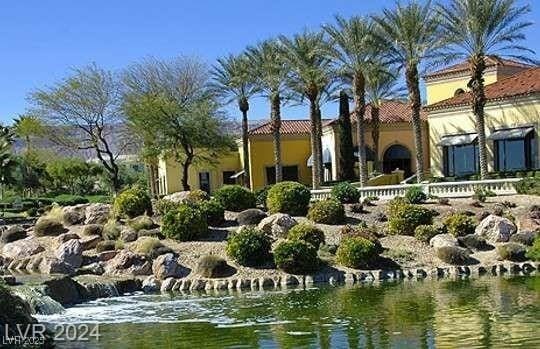 view of home's community featuring a water view