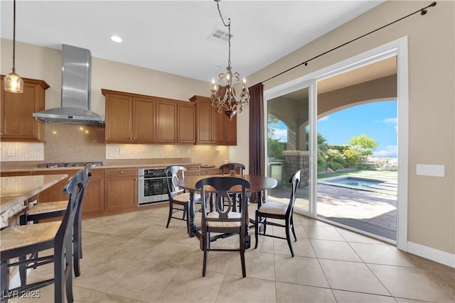 dining area with visible vents, recessed lighting, baseboards, and a chandelier