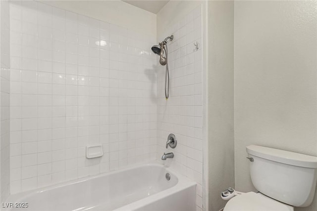 full bath featuring toilet and shower / bath combination