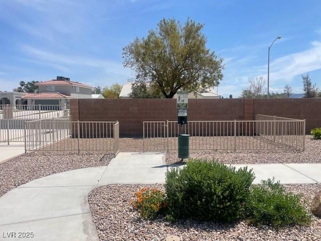 137 Coronation Ave, Las Vegas, NV 89123 - view of yard with fence