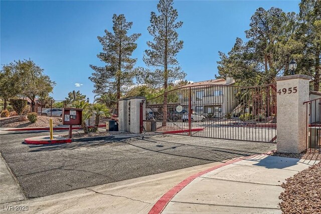 4955 Lindell Rd Unit 130, Las Vegas, NV 89118 - view of gate