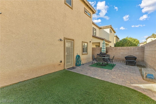exterior space featuring a fenced backyard