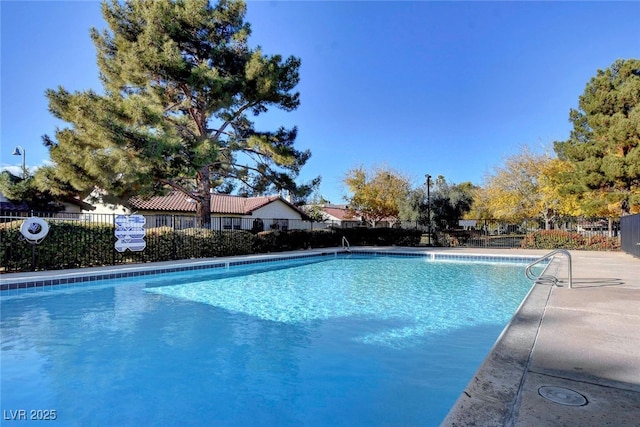 611 Spyglass Ln, Las Vegas, NV 89107 - pool featuring fence