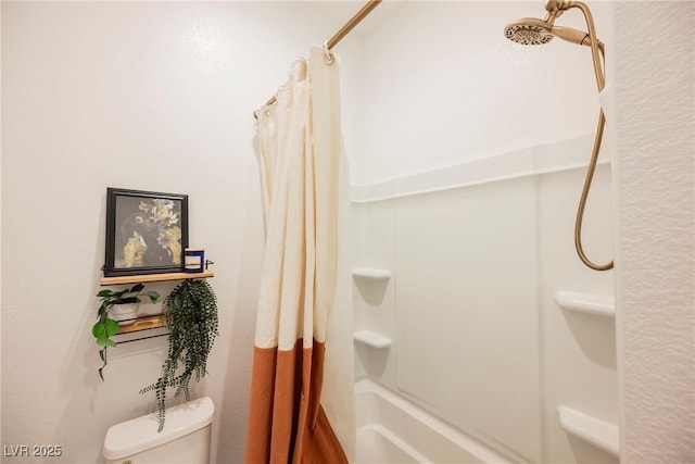 full bath featuring toilet and a shower with curtain
