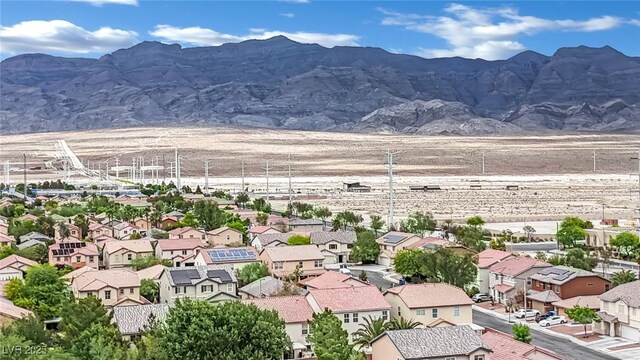 view of mountain feature featuring a residential view