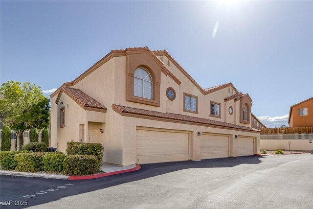 8301 Boseck Dr Unit 220, Las Vegas, NV 89145 - photo 2